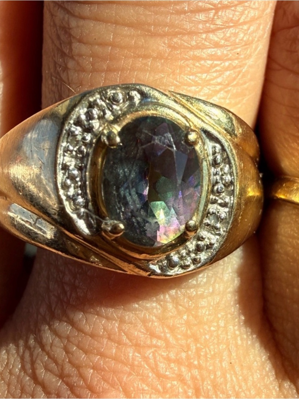 10kt Gold Mystic Topaz Vtg Ring size 10